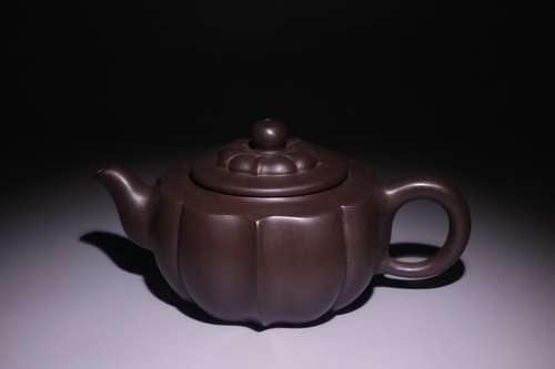 A Chinese Zisha Teapot