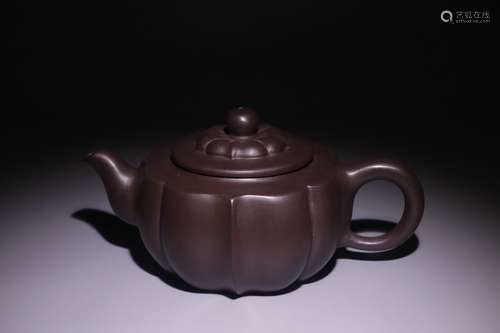 A Chinese Zisha Teapot