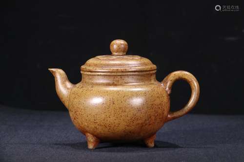 A Chinese Zisha Teapot