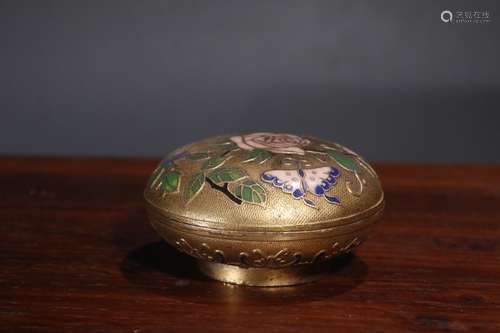 A Chinese Gilt Bronze Butterflies&Floral Pattern Box With Lid