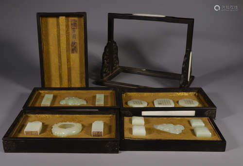 SET OF HETIAN JADE CARVED PENDANTS WITH WOOD BOX