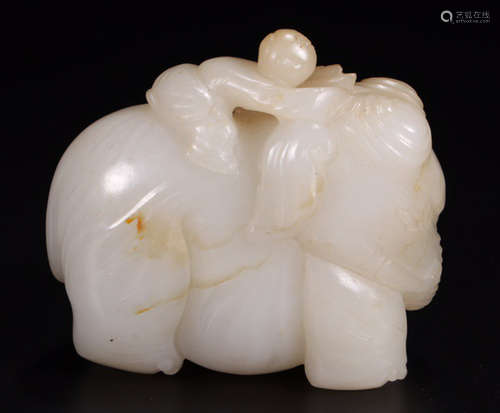 A HETIAN JADE CARVED FIGURE PATTERN PENDANT