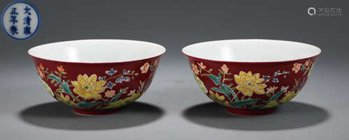 PAIR OF WUCAI GLAZE BOWL WITH FLOWER PATTERN