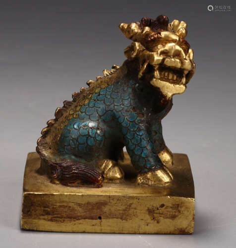 A GILT BRONZE CASTED KIRIN BEAST PATTERN SEAL