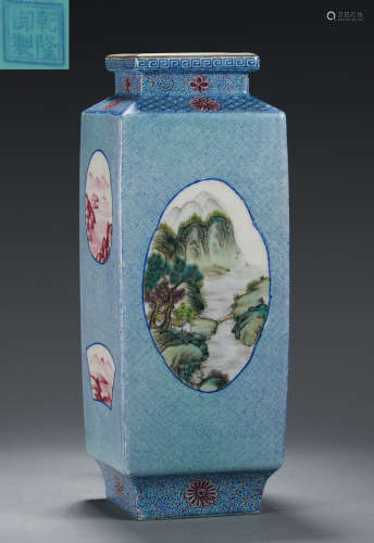 A WUCAI GLAZE SQUARE VASE