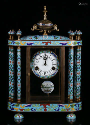 A CLOISONNE CLOCK WITH FLOWER PATTERN