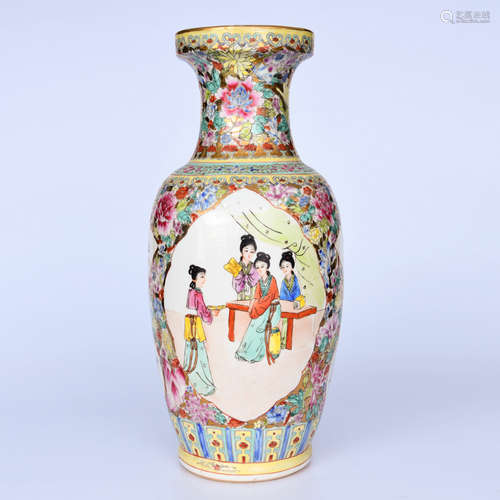 A Chinese Guangcai Figure Painted Porcelain Vase