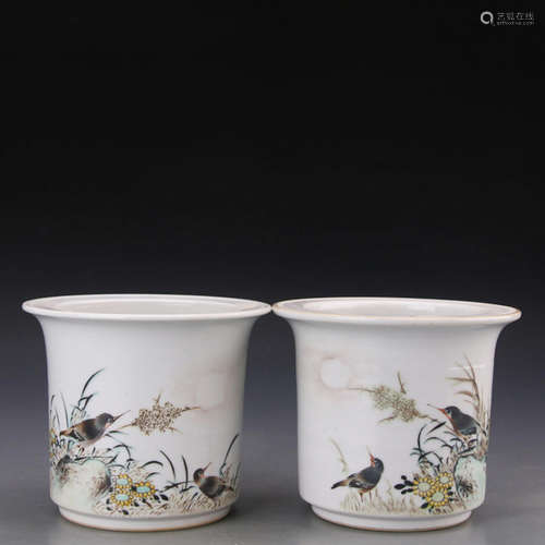 A Pair of Chinese Famille Rose Flower&Bird Pattern Porcelain Flower Pots