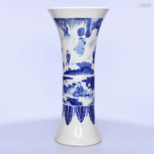 A Chinese Blue and White Floral Porcelain Flower Vase