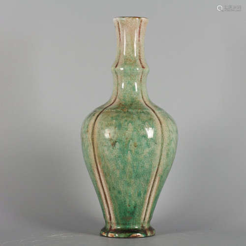 A Chinese Peachbloom-glazed Porcelain Vase