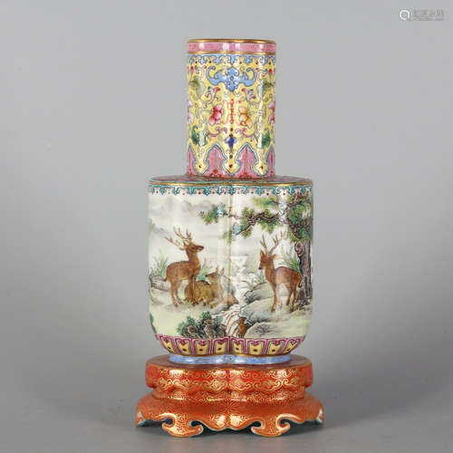 A Chinese Famille Rose Deer Painted Porcelain Vase