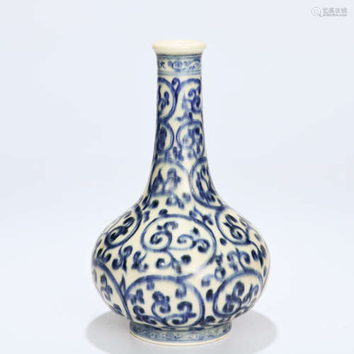 A Chinese Blue and White Floral Porcelain Flask