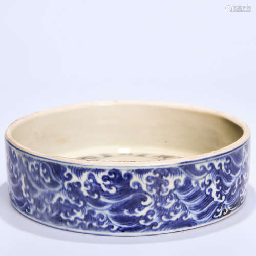 A Chinese Blue and White Floral Porcelain Washer