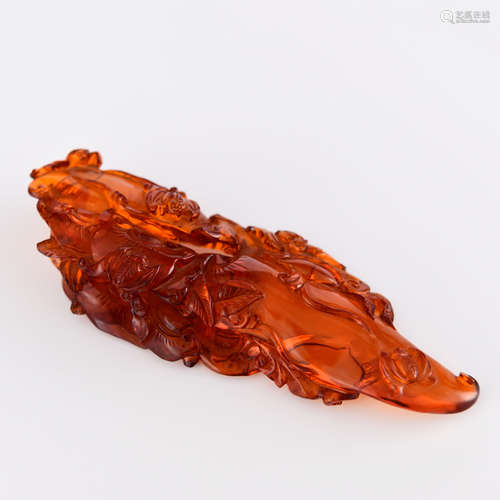 A Chinese Amber Brush Pillow