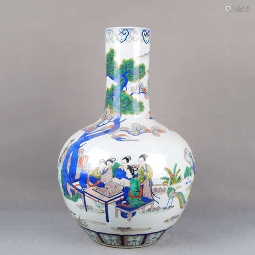 A Chinese Famille Verte Figure Painted Porcelain Vase