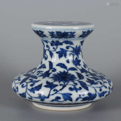 A Chinese Blue and White Twining Lotus Pattern Porcelain 3 Holes Flower Receptacle