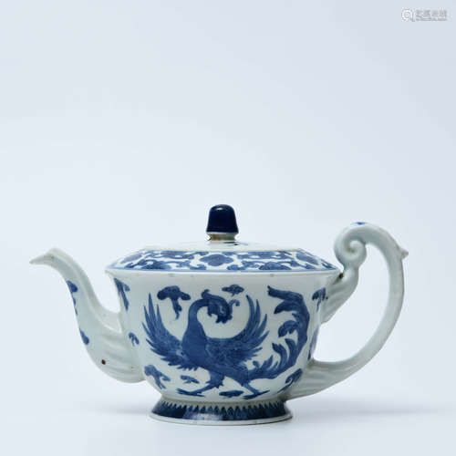 A Chinese Blue and White phoenix Pattern Porcelain Pot