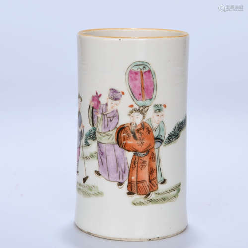 A Chinese Famille Rose Figure Painted Porcelain Brush Pot