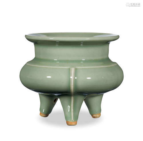 明 龙泉窑鬲式炉  明代单色釉瓷器