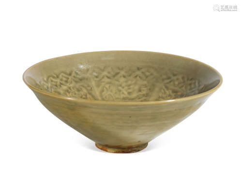 明 青釉模印荷塘纹大碗  明代单色釉瓷器