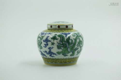 Chinese Ming Dynasty Chenghua Doucai Porcelain Jar