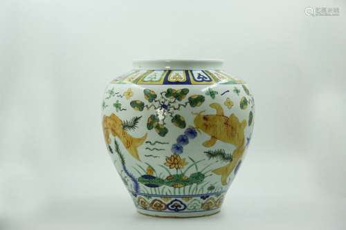 Chinese Ming Dynasty Jiajing Period Verte Rose Porcelain Jar