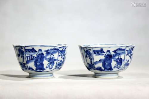 Chinese Pair Of Qing Dynasty Kangxi Period Blue And White Porcelain Bowls