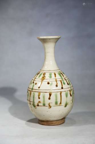 Chinese Tricolor Porcelain Bottle