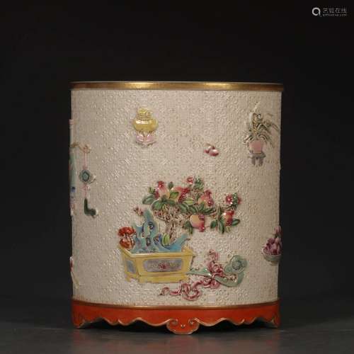 Chinese Qing Dynasty Qianlong Period Famille Rose Porcelain Brush Pot