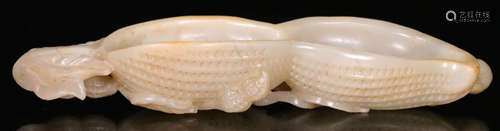 AN OLD HETIAN JADE BRUSH WASHER SHAPED WITH CORN