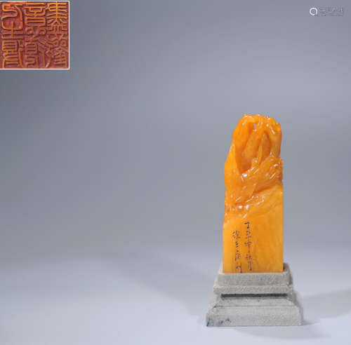 A TIANHUANG STONE SEAL CARVED WITH CHAYOTE