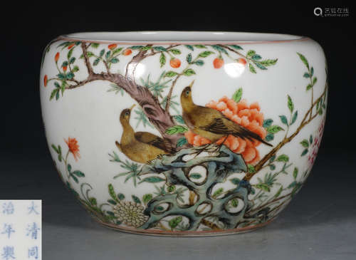 A FAMILLE ROSE GLAZE BRUSH WASHER WITH FLOWER&BIRD PATTERN