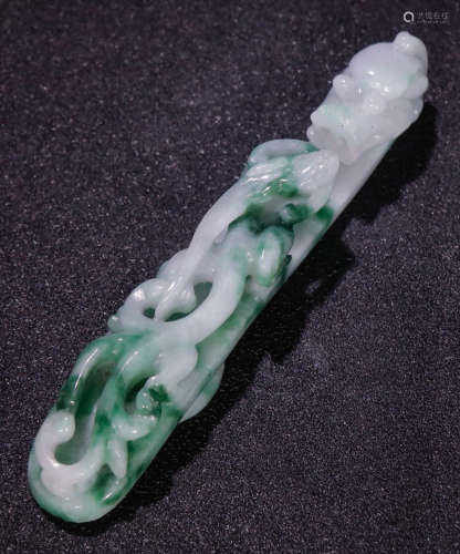A JADEITE PENDANT CARVED WITH DRAHON