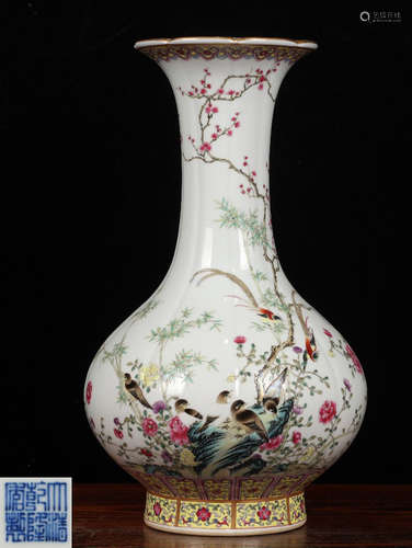 A FAMILLE ROSE GLAZE VASE WITH BIRD&FLOWER PATTERN