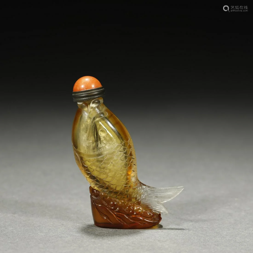 ANCIENT CHINESE CARVED GLASS SNUFF BOTTLE