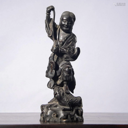 ANCIENT CHINESE RED SANDALWOOD FIGURE