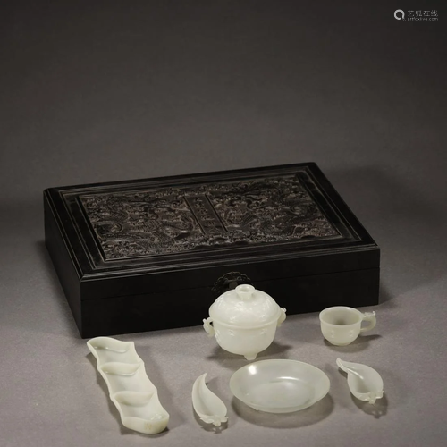 QING DYNASTY,A SET OF CHINESE WHITE JADE WR…