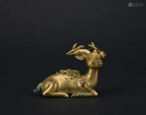 Qing dynasty gilt bronze deer ornament