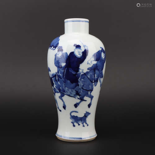 Qing dynasty blue and white bottle with figure pattern