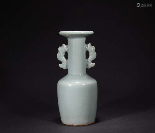 A Long quan celadon bottle,Qing dynasty