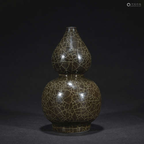 A officer glazed gourd-shaped vase,Qing dynasty