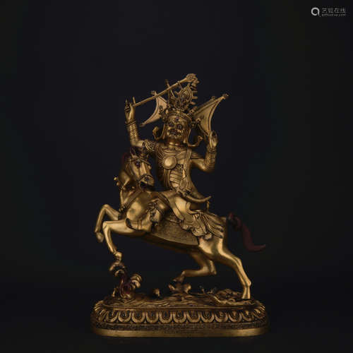 Qing dynasty gilt bronze statue of Dharmapalas