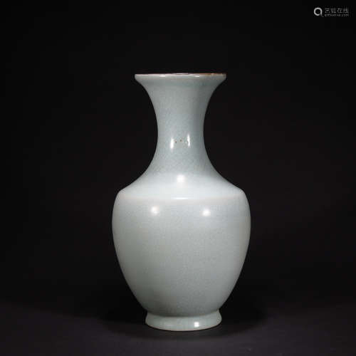 A officer glazed bottle,Qing dynasty