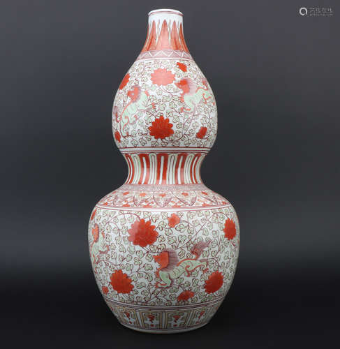 Ming dynasty Wu Cai bottle