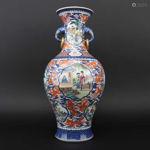 Qing dynasty famille-rose bottle with figure pattern