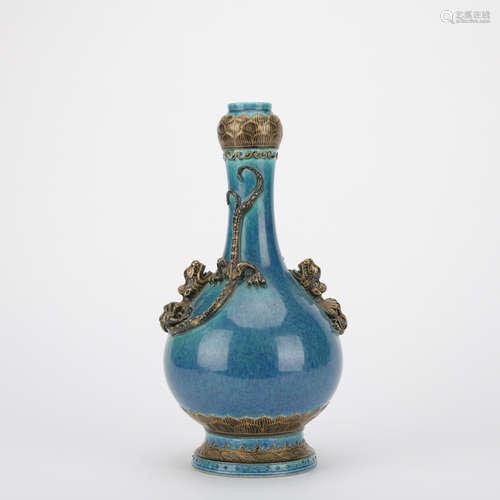 Qing dynasty blue glaze bottle