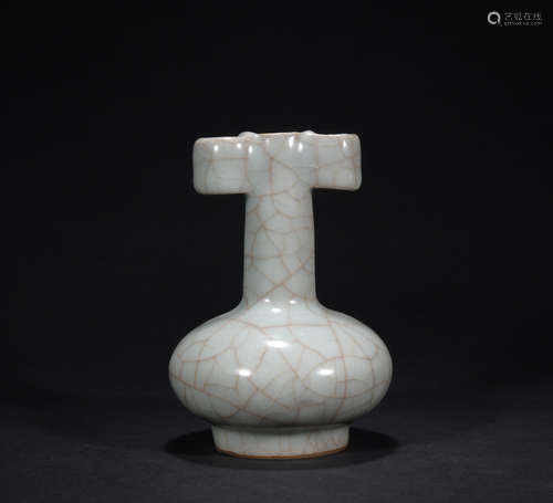 A officer glazed vase,Qing dynasty