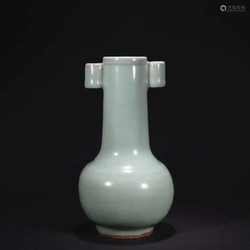 A officer glazed bottle,Qing dynasty