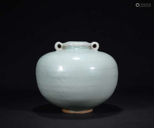 A celadon-glazed bottle,Qing dynasty