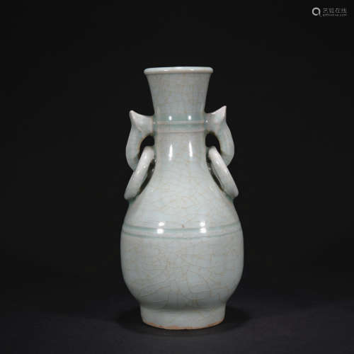 A officer glazed bottle,Qing dynasty